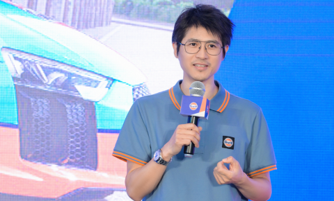 「身披橙蓝,齐心并逐」 GULF海湾石油与品牌大使韩寒共驰四海